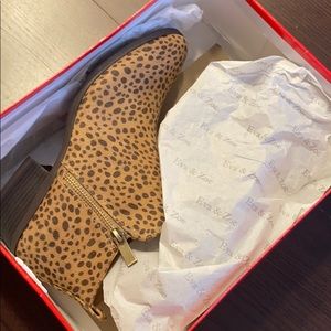 Eva & Zoe shade leopard bootie